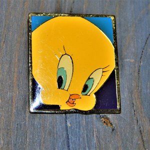 Tm & Warner Brothers 1993 Tweety Bird Pin